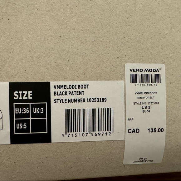 Vero Moda Boot
BLACK PATENT - Picture 3 of 7